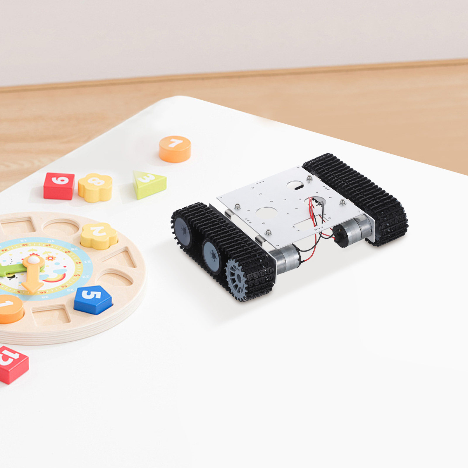 金属製ロボット戦車シャーシキット - 12Vモーター搭載、R - Stem Robotics Kit のレビューと価格